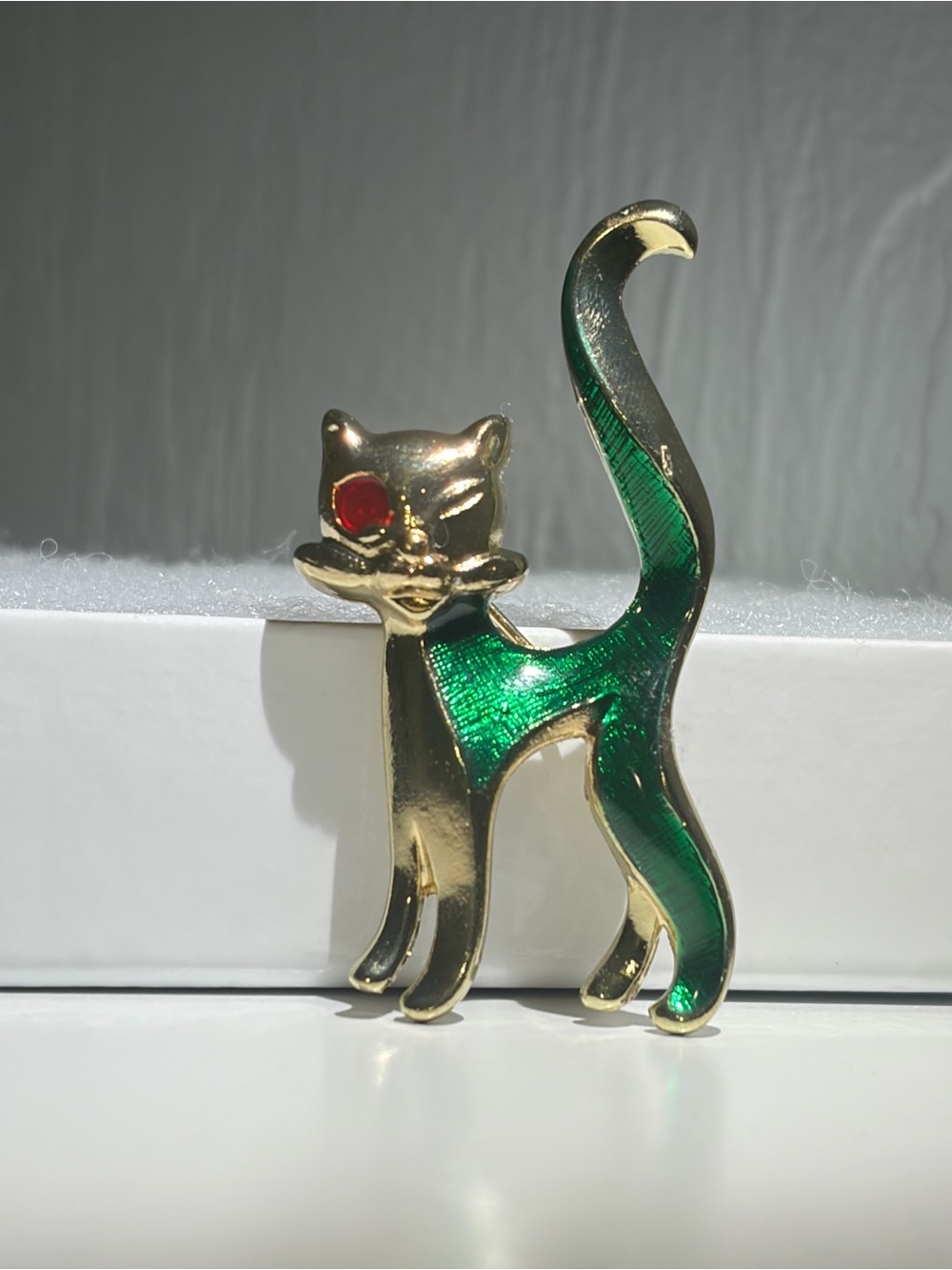 Green and Gold Cat Pin Women’s Brooch
